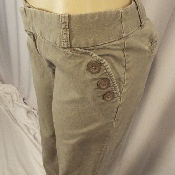 Merino Women's low rise flat front khaki pants w 3 button design front pockets - Picture 2 of 6